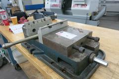 Kurt Model D80 8" Machine Vise