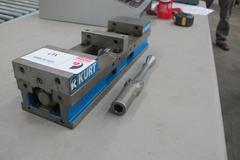 Kurt DL-400C 4" Double Lock Machine Vise With Handle