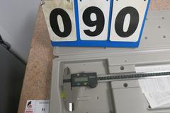 Mitutoyo Absolute Digimatic 24" Digital Verneer Calipers in Original wood Box