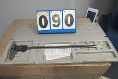 Mitutoyo Absolute Digimatic 24" Digital Verneer Calipers in Original wood Box