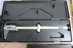 Digital Verneer Calipers, (1) Fowler 6", (2) Fowler 12", (1) Mitutoyo Absolute Digimatic 12"