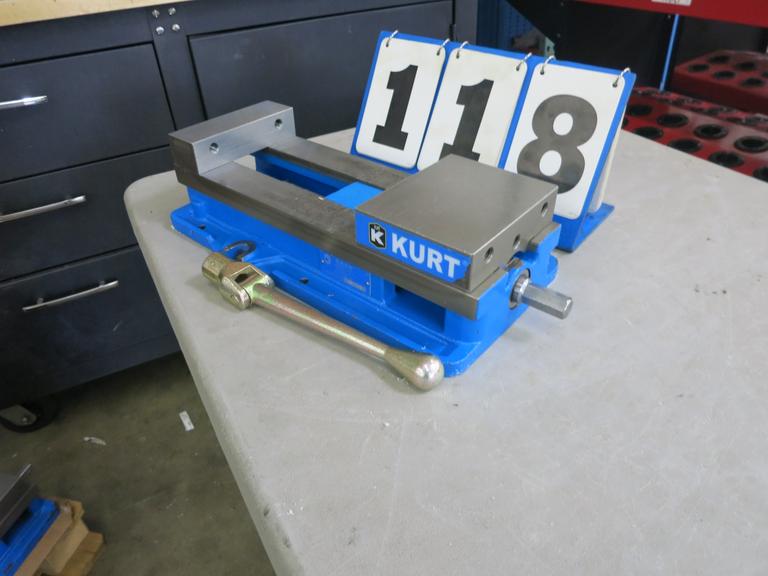 Kurt D688 6" Machine Vise