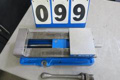 Kurt D688 Machine Vise