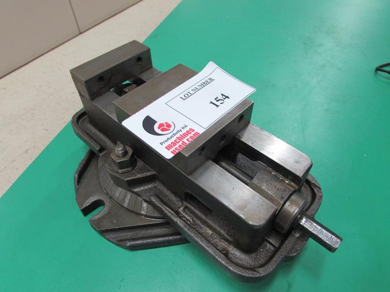 Kurt D30 3" Machine Vise with Swivel Base