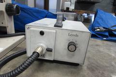 Olympus Stereo Microscope w Leeds Light Source, 10 X Lens, Magnification Lens.67 To 4 And Dust Cover