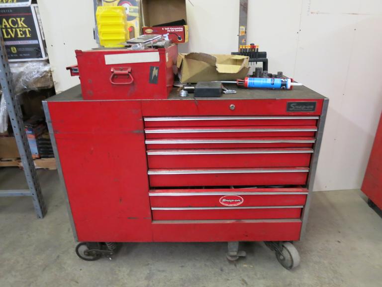 Snap-On Portable Tool Cabinet with Contents