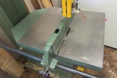 General International Model 90-360M1 Vertical Band Saw.  19" Throat, 12" Max Work Height, 20.5"x21" Tilting Table, Fence, 2HP 230V Single Phase Motor