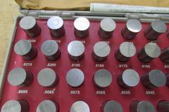 Vermont Gage Pin Set.  .7515 to 8325 Complete with Plastic Case
