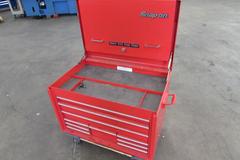 Snap-On KRA62C Tool Chest with (10) Drawers and Key