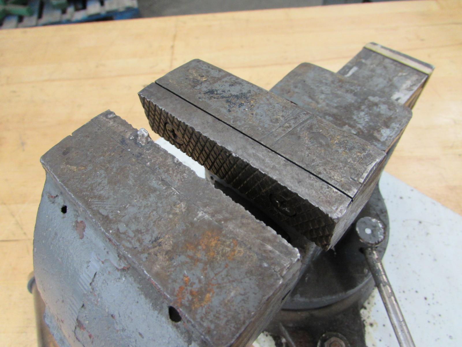 Allied deals bench vise