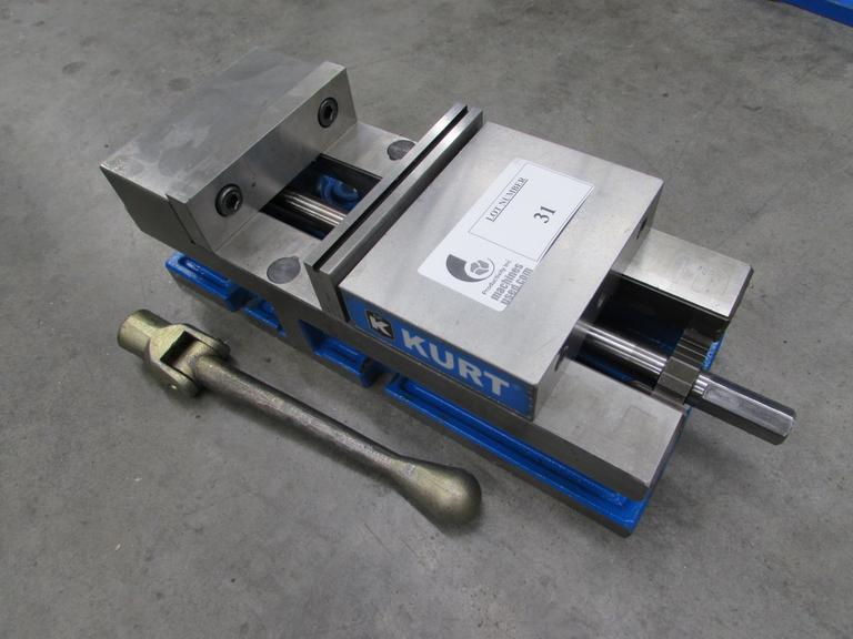 Kurt 3600V 6" Machine Vise with Handle and Steel Jaws