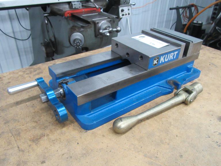 Kurt Model D-688 6" Machine Vise with Steel Jaws and Handle