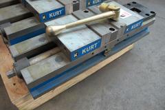 Kurt HDL6 6" Double Lock Machine Vise with Steel Jaws, Backing Plate, and Handle