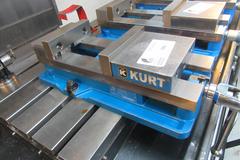 Kurt Model D-688 6" Machine Vise with Steel Jaws and Handle