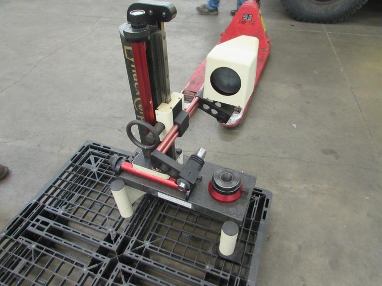 Lyndex E23B 40-Taper Manual Tool Presetter