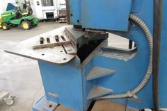 Kidder Hydraulic Notcher with Foot Switch and Mobile Base