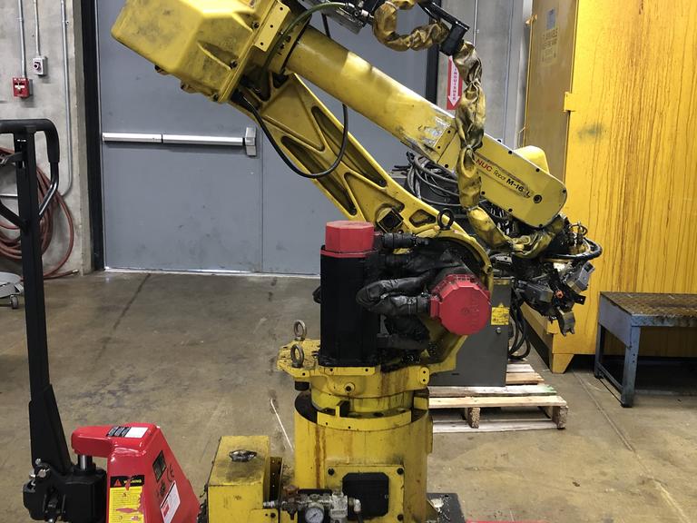 Fanuc Robot M15IL 6-Axis Robotic Arm with System R-J2 Control