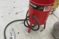 Powermate 3 Gallon Portable SandBlaster with Gun and  Goggles