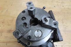 News 8" Rotary Table with Cushman 3-Jaw Chuck