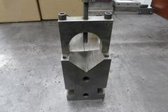 5 1/2" X 3 1/4" X 4 1/2" Vee Block W Clamps