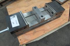 Stevens Engineering 6" Double Lock Horizontal / Vertical Machine Vise With Vise Handle