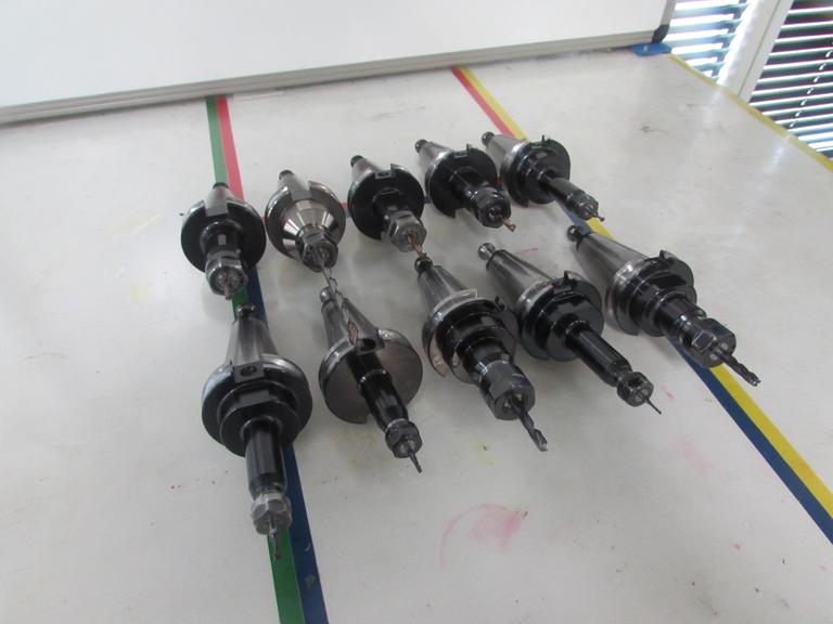 (10) Collet Style Cat 40 Tool Holders: