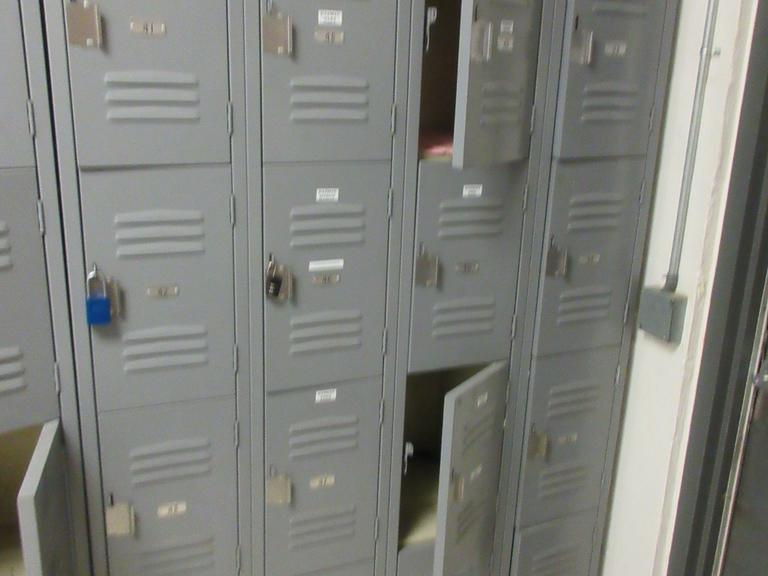 Lockers 4 Columns x 4 Lockers High