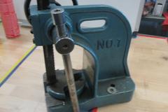 Arbor Press No. 1 4" Throat, 7" Stroke, Handwheel and Handle