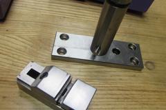 (2) 20mm Stems with Precision Vises and Plastic Case