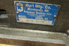 Kurt D675 6" Precision Machine Vise with Steel Snap Jaws and Handle