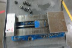 Kurt Model D-688 6" Machine Vise