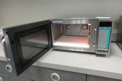 Sharp 1000W/R-21LV Commerical Microwave Oven