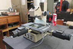MItutoyo Toomakers Microscope