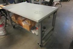 HD Rolling Workbench on Casters, Adjustable Height