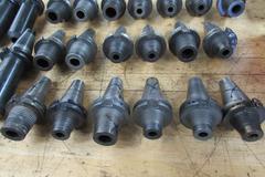 Assorted Cat 40 and DIN 40 Tool Holders