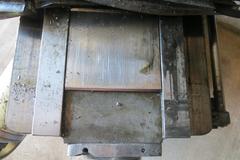 Acer Ultima-3VS Vertical Knee Mill with Newall TM211000 2-Axis DRO