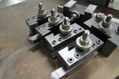 Aloris CA Tool Post with (6) Holders