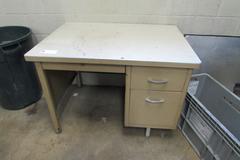 3-Drawer Metal Desk