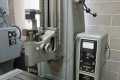 Moore No. 3 Universal Measuring Machine