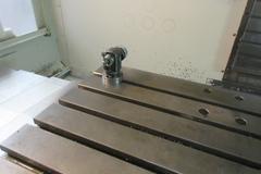 Haas VF-4SS CNC Vertical Machining Center with 4-Axis Drive, Probing, Thru-Spindle Coolant - Only 1,122 Spindle Hours