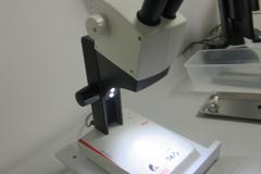 Leica EZ4 Stereo  Zoom Microscope w Built-In Light Source, 8-35X Adjustable Zoom