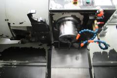 Hurco VM-1 CNC Vertical Machining Center with Winmax CNC Control, 16 Station Twin Arm Automatic Tool Changer