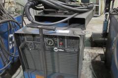 Miller Deltaweld 451 Constant Voltage DC Welding Power Source with Wire Feeder, Gun and Cart