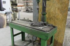 Walker Turner 18" Drill Press with Production Table, Vise and Chuck