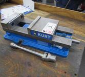 Kurt D688 6" Machine Vise with Steel Jaws and Handle