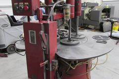 Speedfam 24 Lapping Machine with 24" Diameter Lapping Plate and (4) 8-1/2" Diameter Lapping Pressure Plates