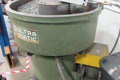 Ultra Matic VB-70 Vibratory Deburring Machine