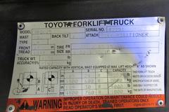 Toyota 7FGU25 4550lb Capacity LP Powered Fork Lift with Fork Positioner