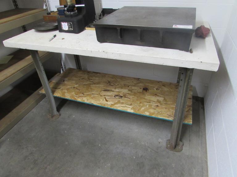 24" x 24" Cast Iron Surface Plate with Bench