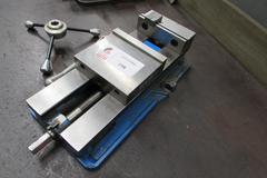 Kurt D688 With Speed Handle and Vise Stop